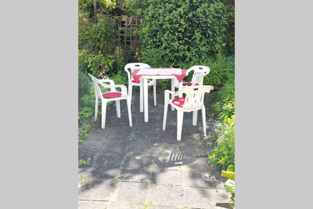 Hinter Burg, Haus Mit Garten Mayen Bagian luar foto