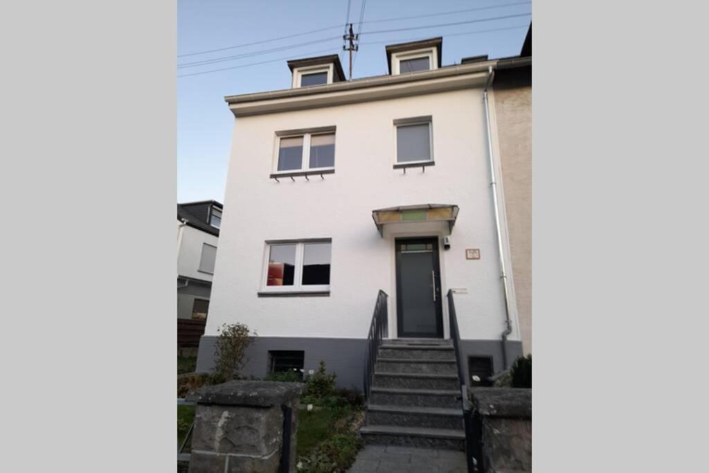 Hinter Burg, Haus Mit Garten Mayen Bagian luar foto